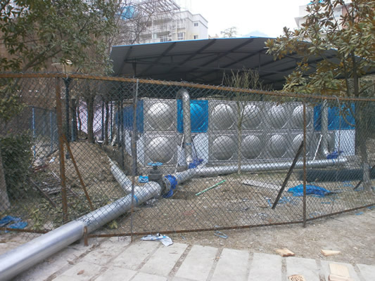 重慶黔龍集團水泵機組調試和水箱